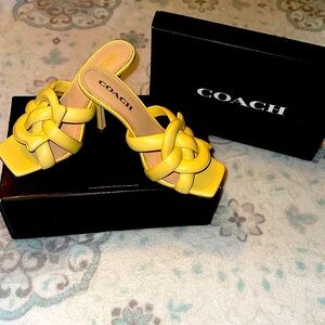 Kellie Leather Sandal size 8 (Barely worn)